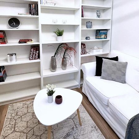 Hot Spot - Apartment - Sanador Victoriei Bukarest Kültér fotó