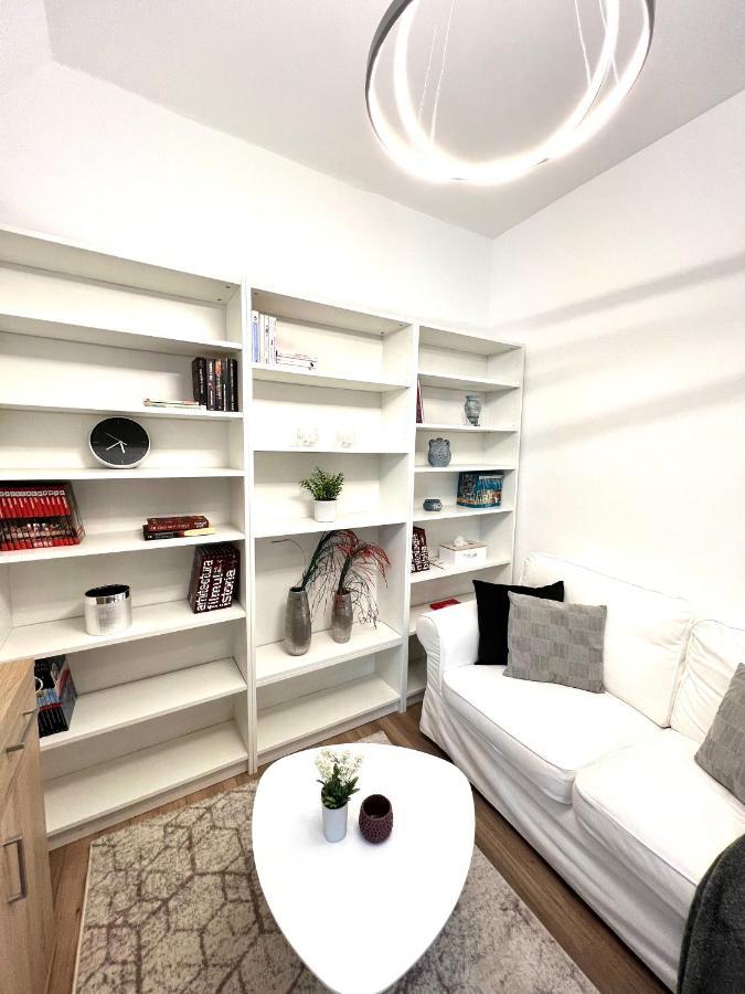 Hot Spot - Apartment - Sanador Victoriei Bukarest Kültér fotó